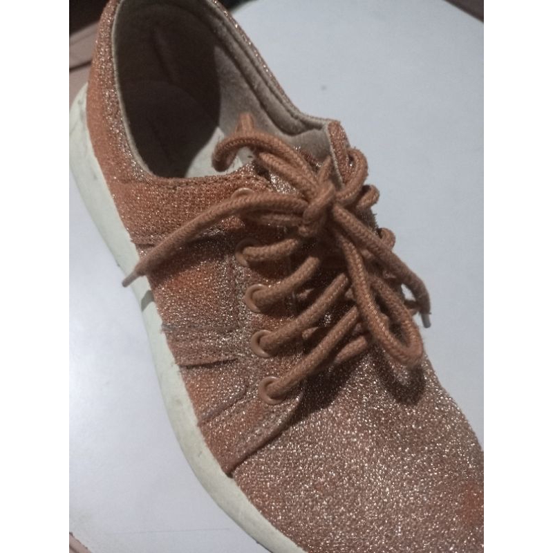 sepatu zara basic