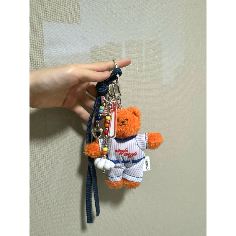 WIGGLE WIGGLE X MINISO (ORIGINAL CHINA) KEYRING