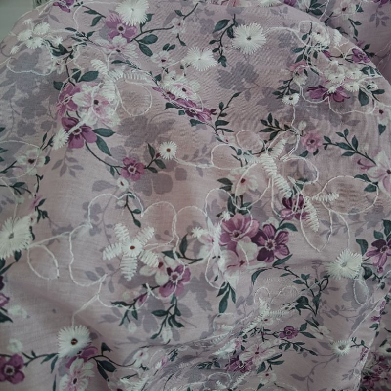 Kain bordir motif - kain katun bordir - katun bordir printing - kain katun bordir import - kain gami