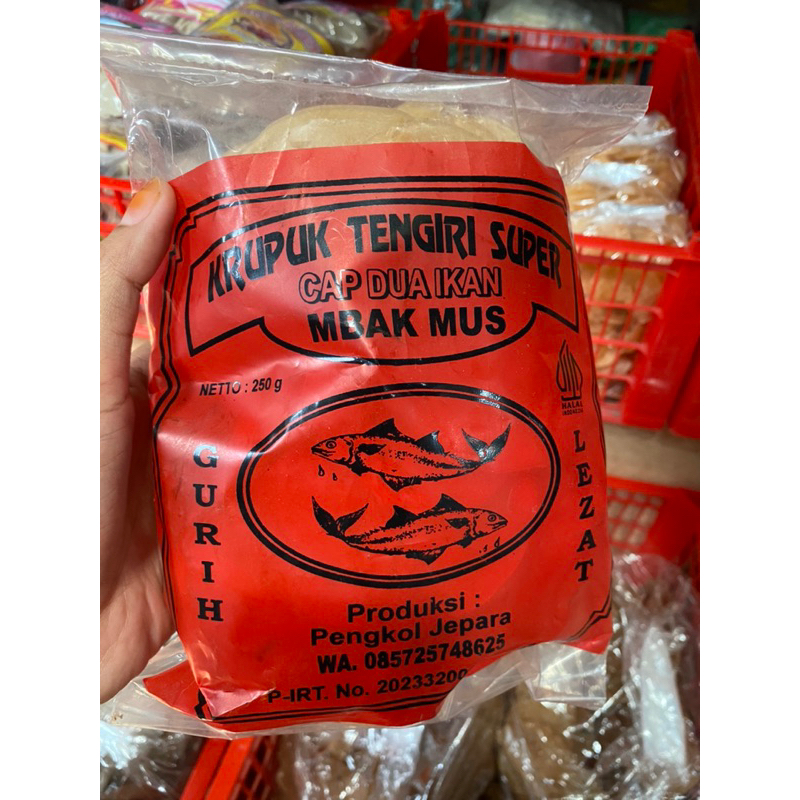 

kerupuk ikan tengiri super cap dua ikan mentah krecek krupuk siap goreng 250gr