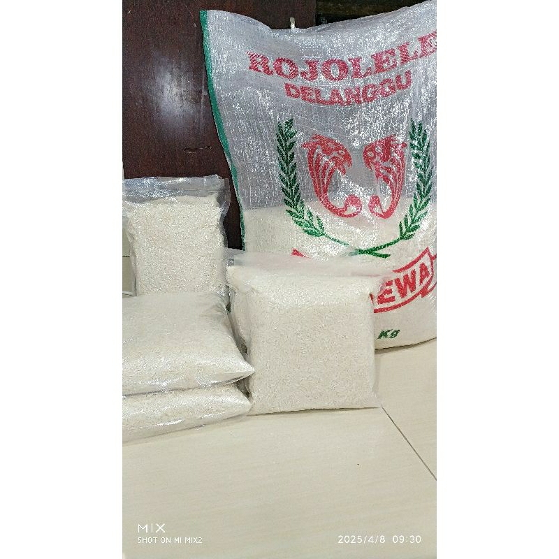 

Beras putih rojolele