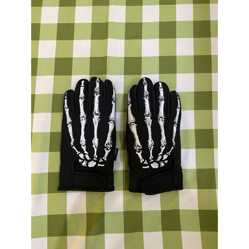Maternal gloves