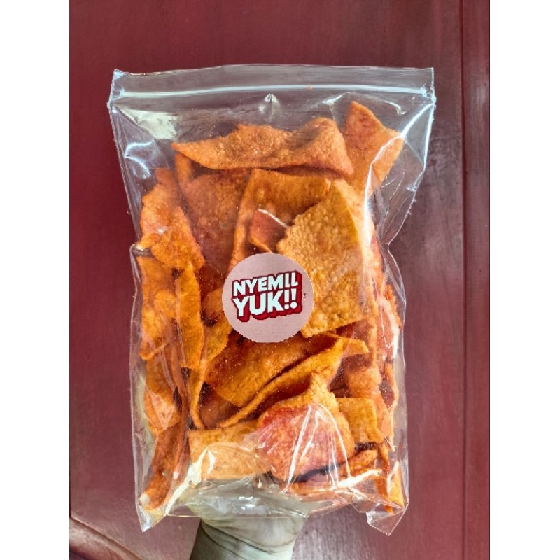 

Kerupuk Slondok Pedas 150gr | Camilan Singkong Pedas Gurih Renyah - Nyemil Yuk!!