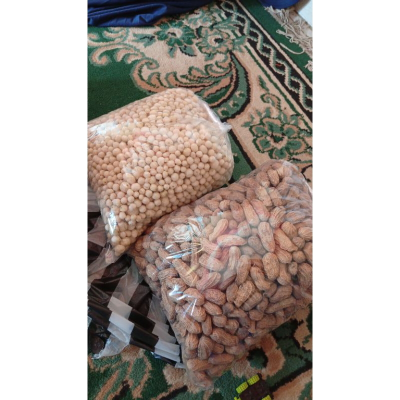 

kacang kulit dan kacang bakso