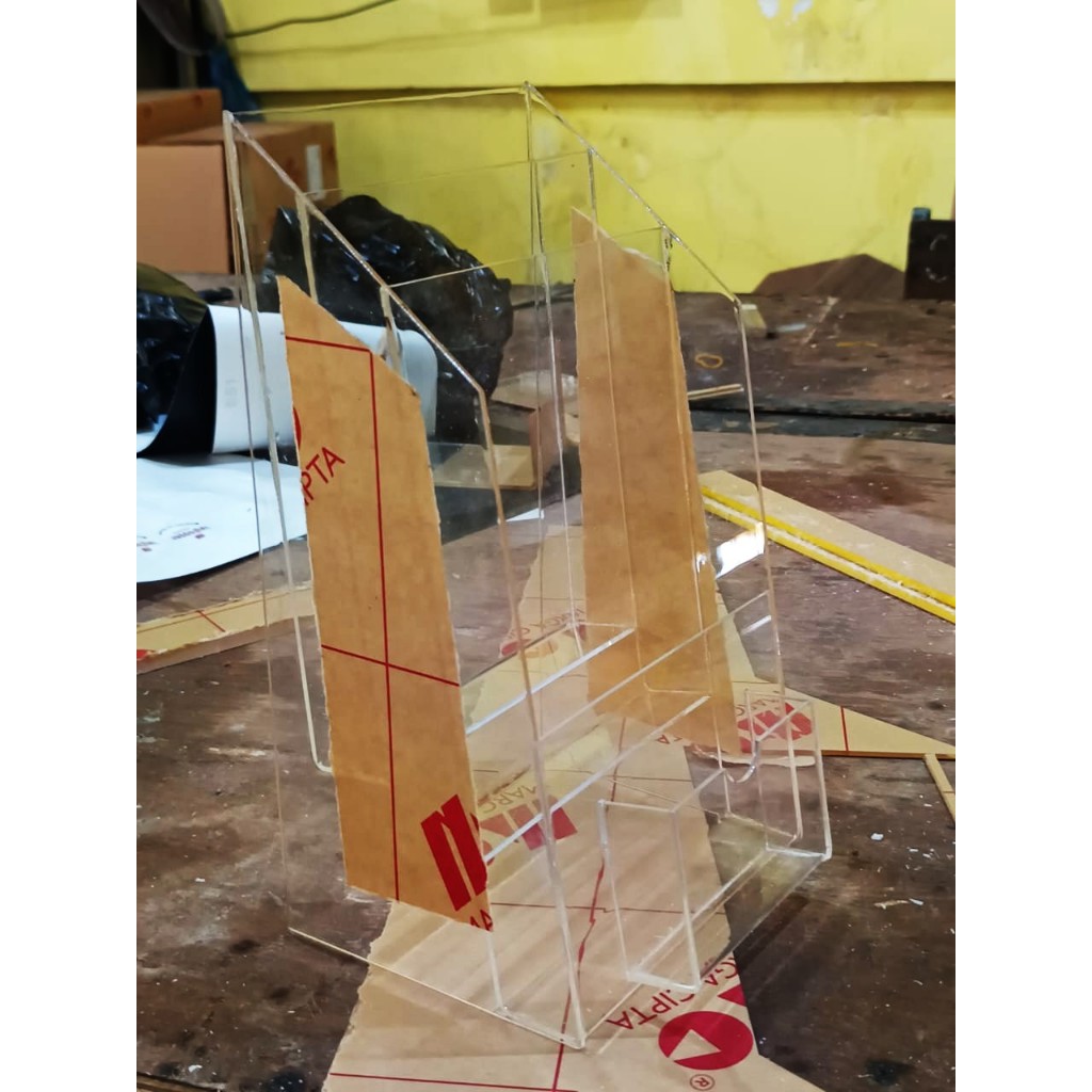 

Acrylic Holder A4 Tempat Brosur 3 Susun A4 Akrilik NAME CARD