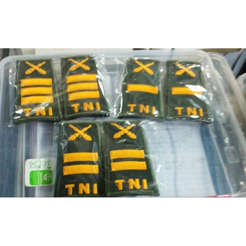 pangkat pdh armed letda letu kapten lis/tanpalis