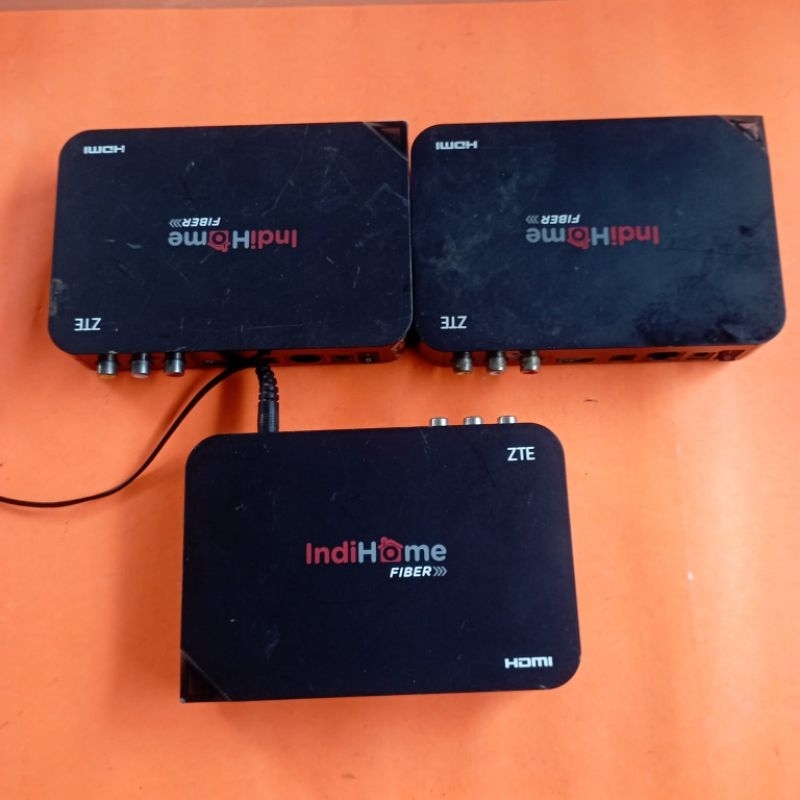 ZTE ZXV10 B700V5 ROUTER WIRELESS