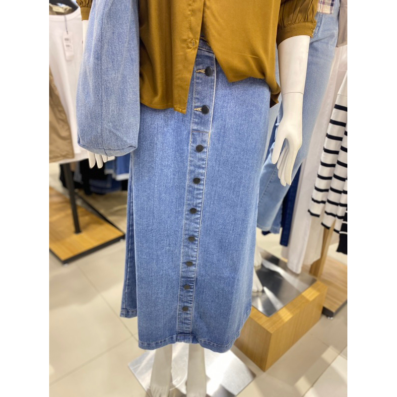 Rok Jeans merk DUST dari MATAHARI