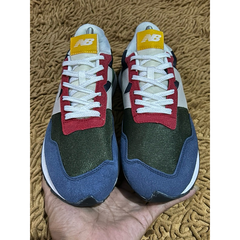 New Balance 237