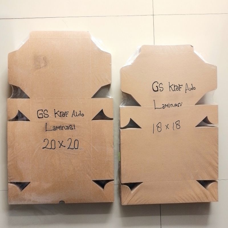 

Dus Lunch Box Tanpa Tutup Aldo | 18x18 | 20x20 | Coklat ( Pcs ) [ Original ]