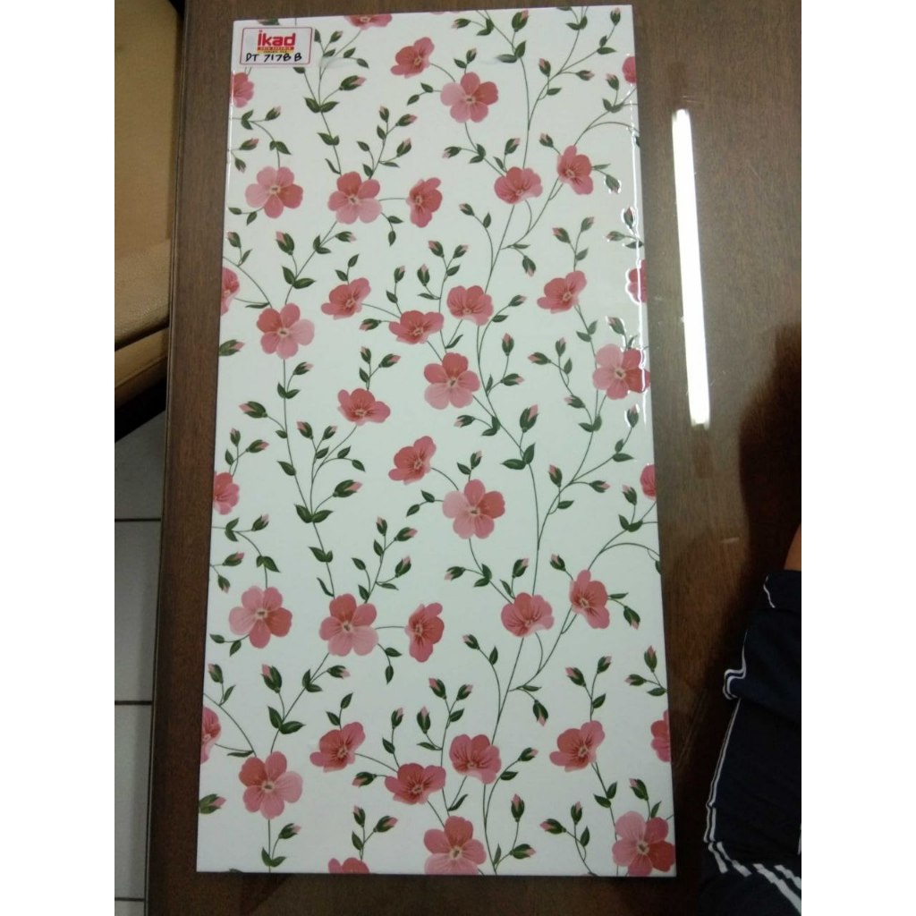 Ikad Keramik Dinding Motif Bunga 30x60 Glossy  ikad DT7178B