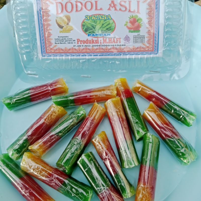 

Dodol Asli Kandangan Tiga Rasa Durian, Stroberi dan Pandan