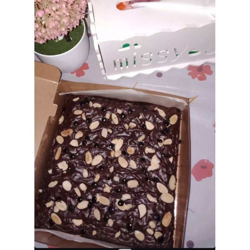 

fudgy brownies varian toping uk 20x20