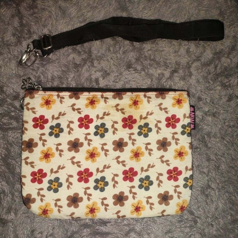 PRELOVED TAS SELEMPANG WANITA - Merk MW