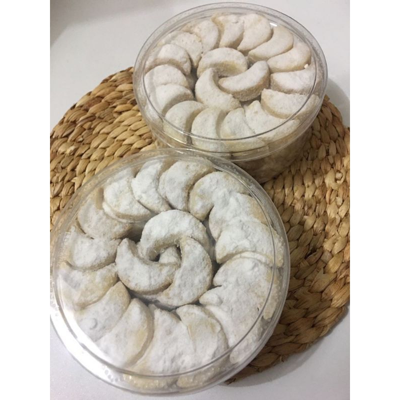 

Kue putri salju gula melimpah toples 250 gr