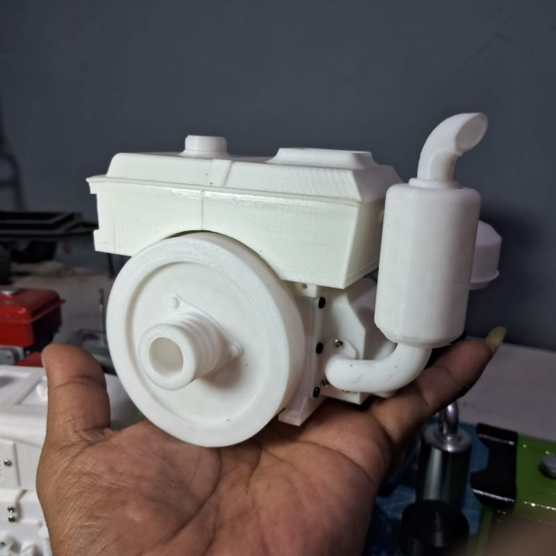 miniatur mesin diesel kubota type RD kosongan polos belum dicat