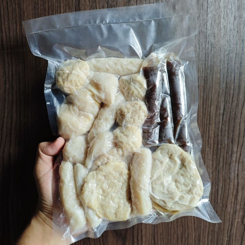 

Pempek Pempi and Friends Asli Palembang Ikan tenggiri kemasan isi 20 pcs