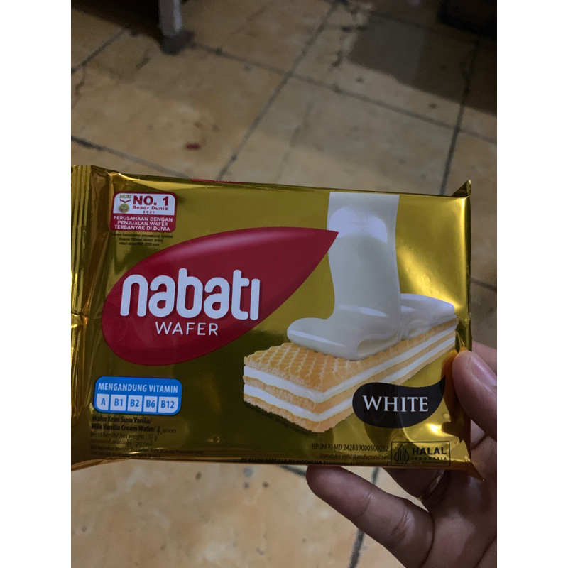 

Nabati Wafer Wafer Krim Susu Vanilla 37 g