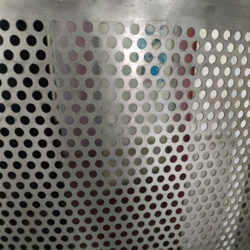 50x70Cm Plat Besi Lubang 10Mm Tebal 2Mm