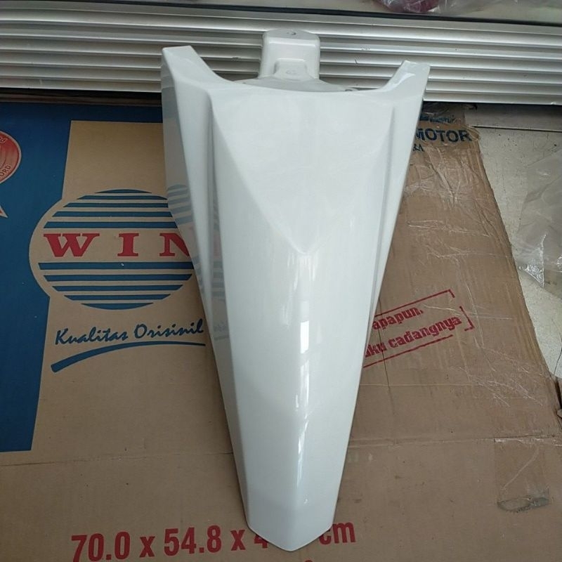 spakbor depan Vario 125-150 putih 2016-2017