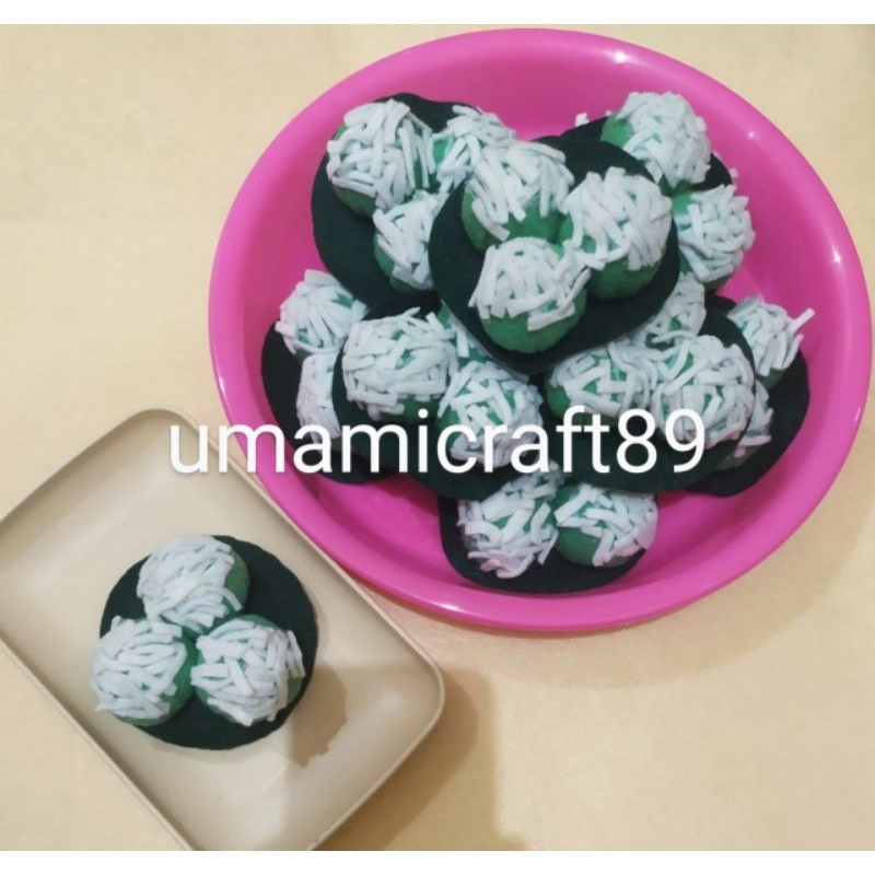 Replika Kue Klepon / Mainan flanel Kue Jajanan Pasar / Mainan Edukasi Anak / Mainan masak-masakan