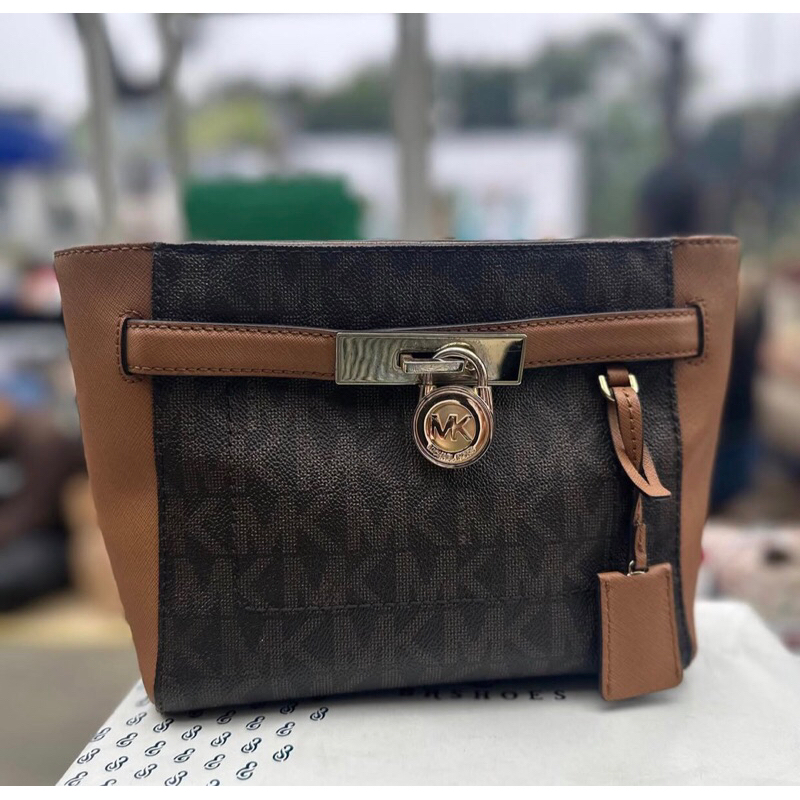 Preloved MK Hamilton traveller