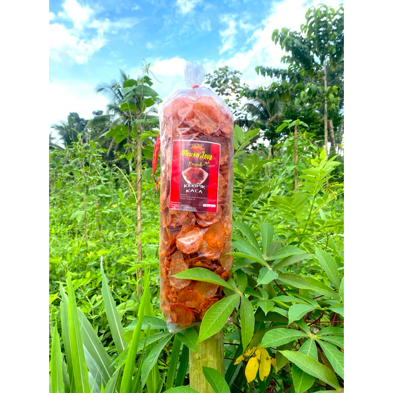 

Keripik Kaca (Kripca) cemilan food snack pedas dengan aroma daun jeruk 150gr,250gr,500gr