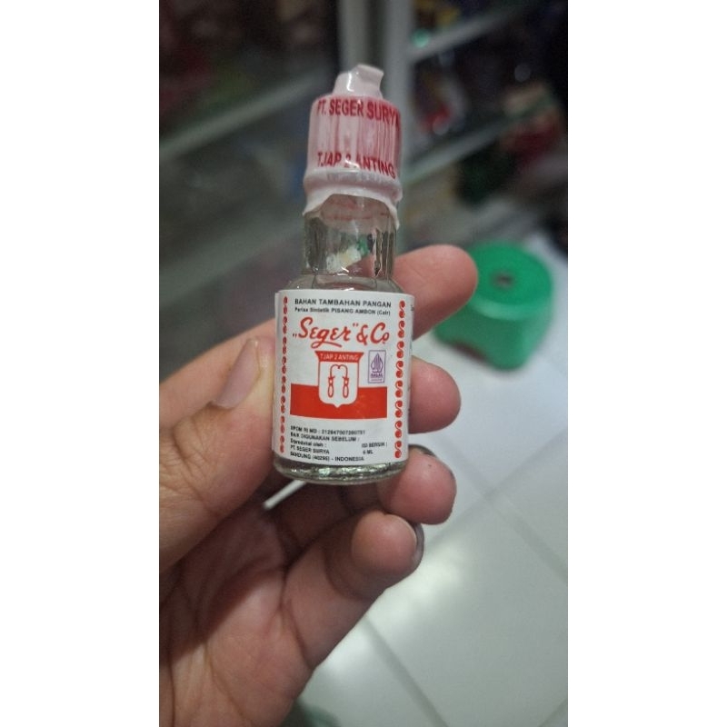 

Essence Pisang Ambon Cap Seger&co 2 anting