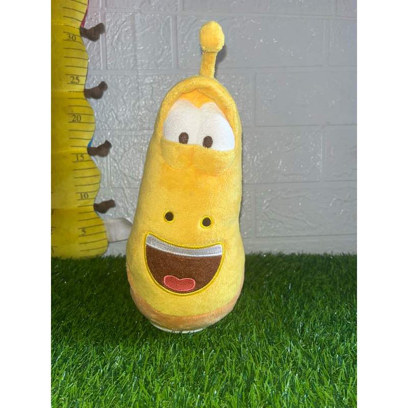 BONEKA LARVA ELEKTRIK