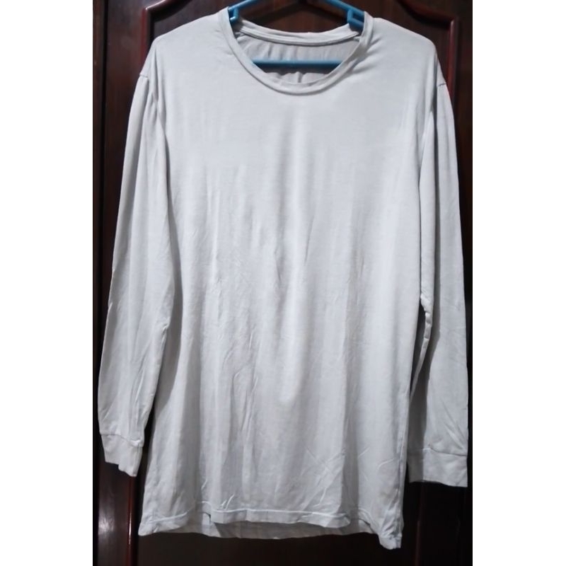 Kaos/Inner Polos Wanita Heattech Brand Lengan Panjang Preloved Pribadi
