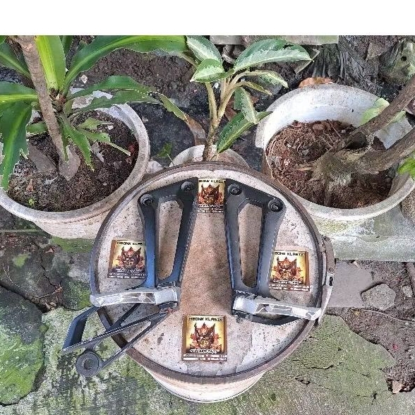 footstep mx king ORIGINAL footstep belakang mx king foot step belakang mx king footstep belakang yam