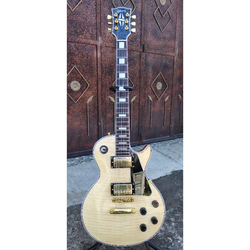 Gibson Natural Flame Maple