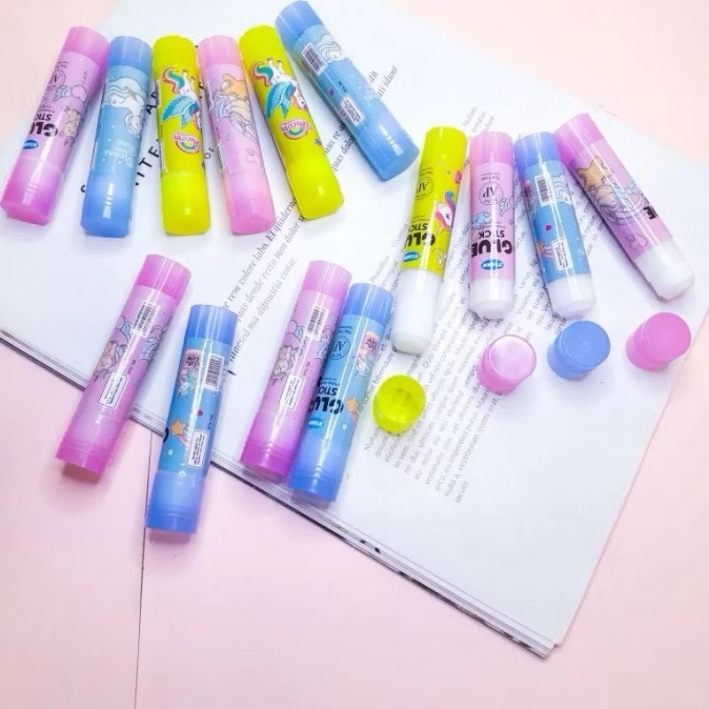 

AK (SATUAN) LEM GLUE STIK 10 GRAM/LEM STICK/LEM MURAH/LEM FANCY/GLUE STIK FANCY