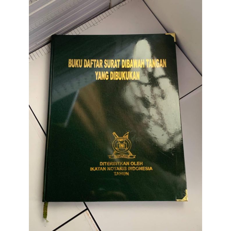 

Buku daftar dibawah tangan yang dibukukan