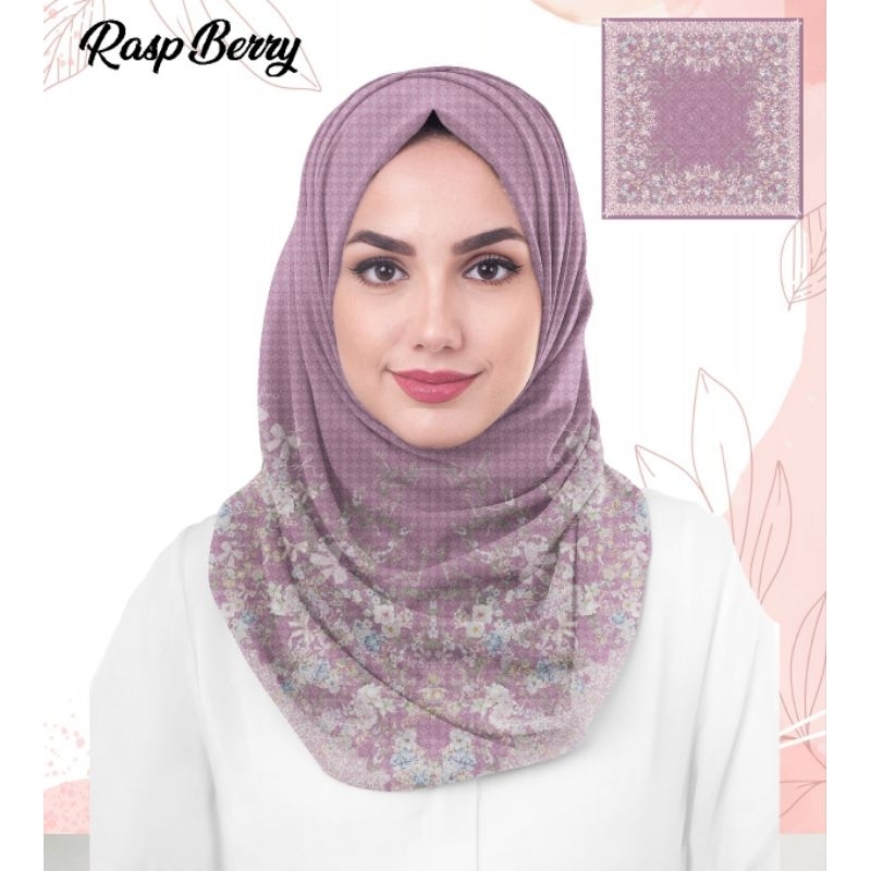 HIJAB SEGIEMPAT VOAL MOTIF BUNGA KECIL PERKOTAAN