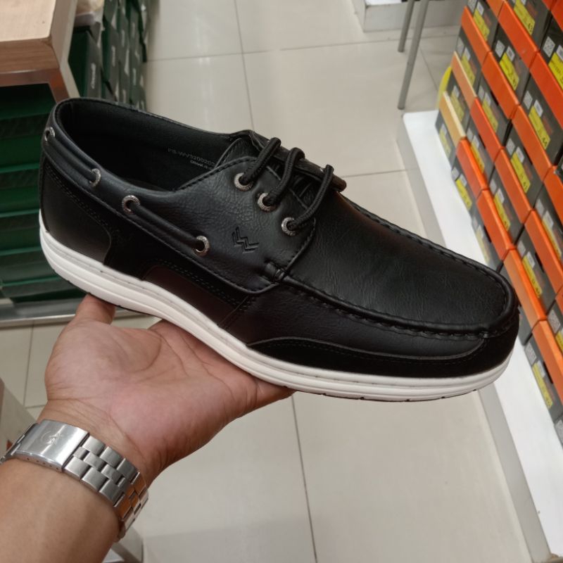 WATCHOUT SEPATU SLIP ON PRIA RINGAN ORIGINAL