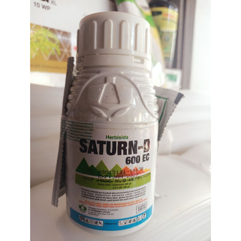 Herbisida saturn-D 600ec cair