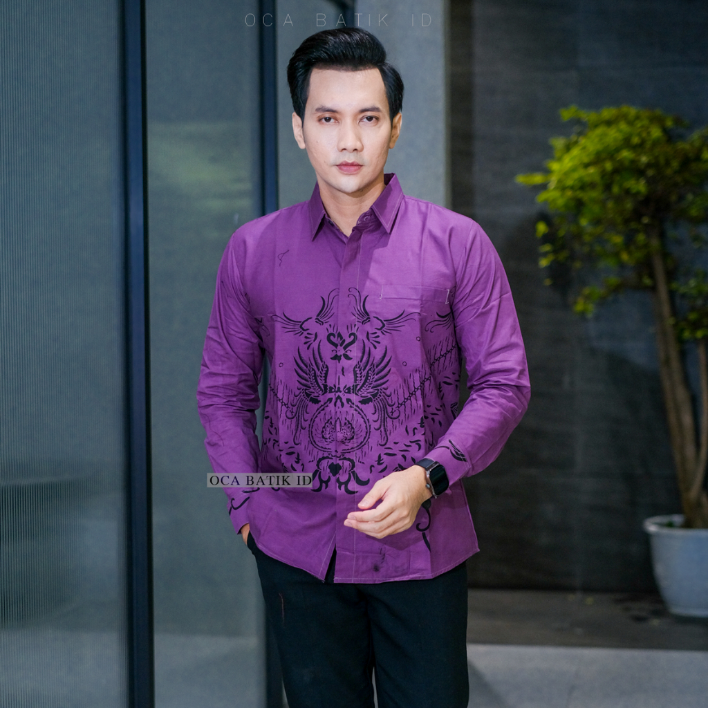 Oca Batik Motif Tawang Ungu Kemeja batik lengan panjang warna ungu terong model slimfit bahan adem