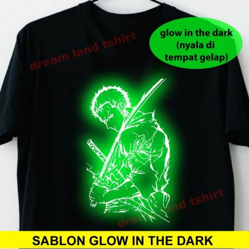 Kaos One Piece Zorro side view (Kaos Glow in the Dark)