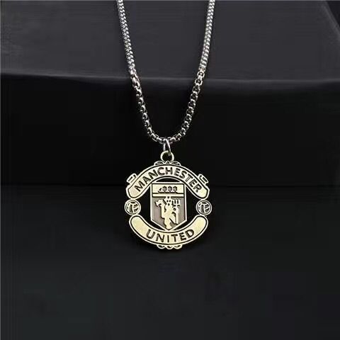 Kalung Liontin Logam ManUnited Aksesoris Klub Sepakbola Manchester United