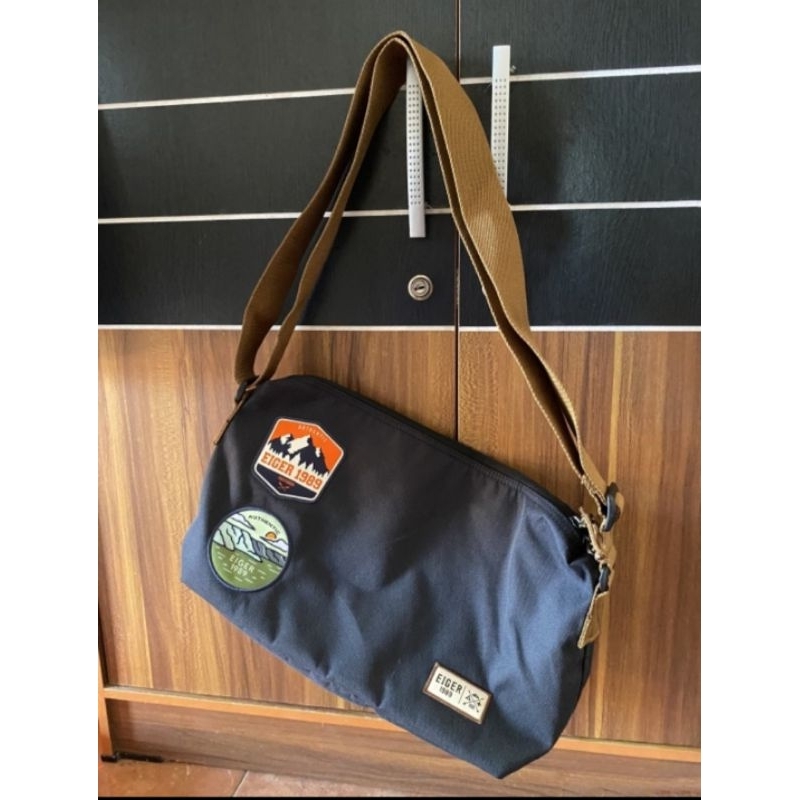 Tas Selempang Eiger 1989 Pathway Shoulder Bag S Hitam Second Preloved Mulus Terawat