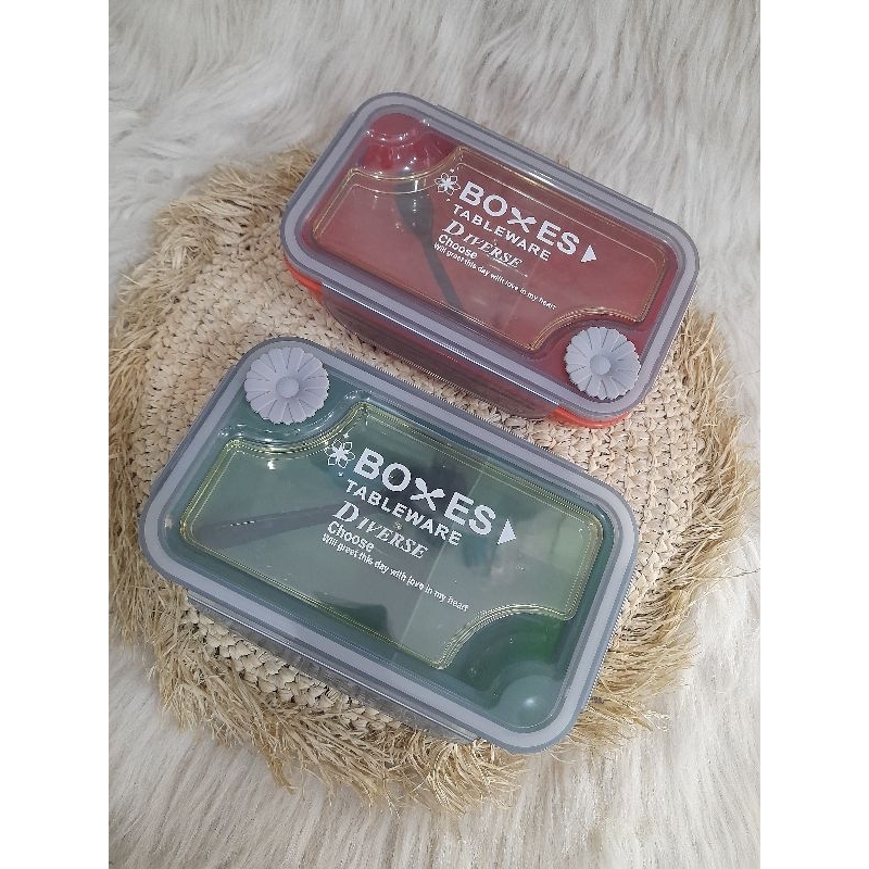 kotak makan boxes/kotak makan + sendok