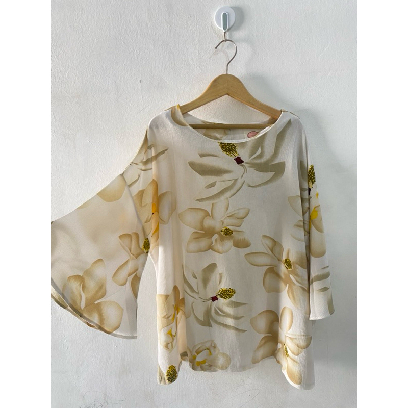 Baju Wanita Bunga bunga