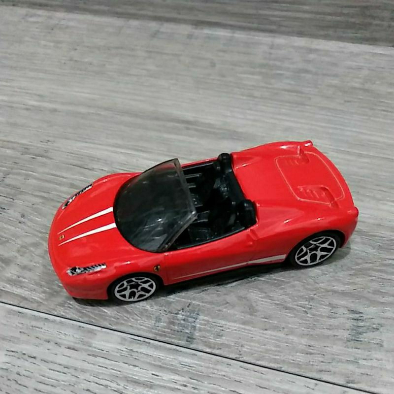hotwheels ferrari 458 spider
