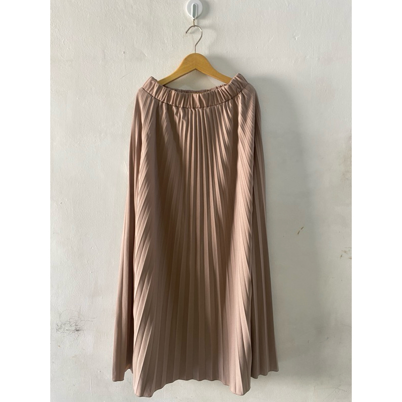 Rok plisket warna Mocca