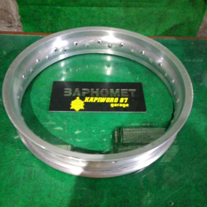 pelk v Rossi ukuran 17x250 hole 36 bekas