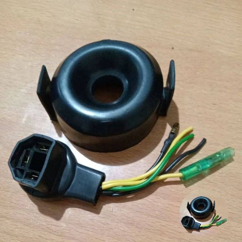 Temukan Soket H4 + karet tutup soket h4 (1set ) motor mobil