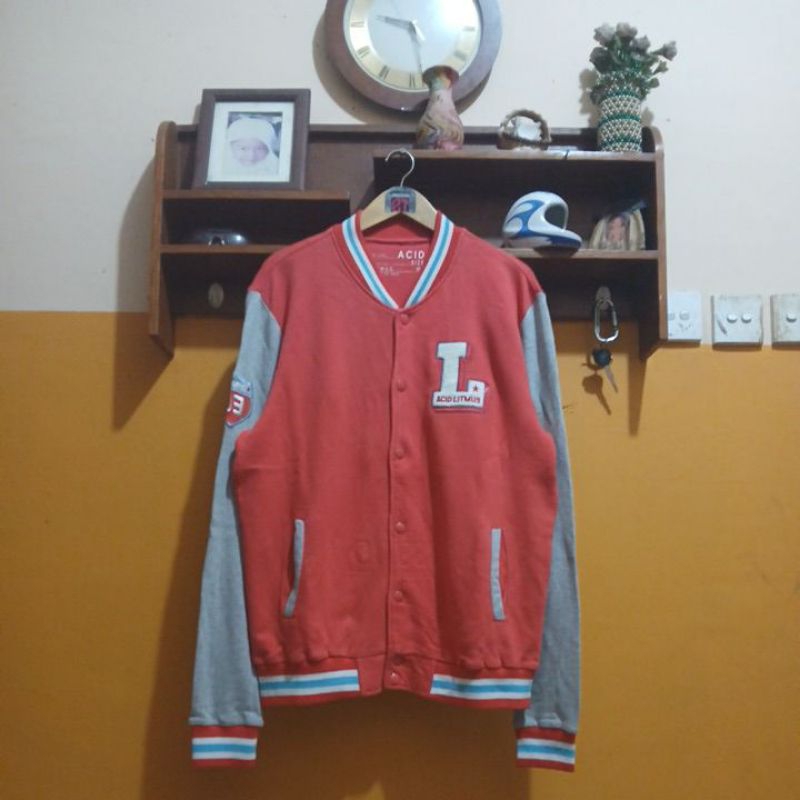 Varsity Acid Litmus