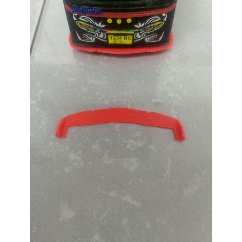 Aksesoris winglet miniatur bus plastik