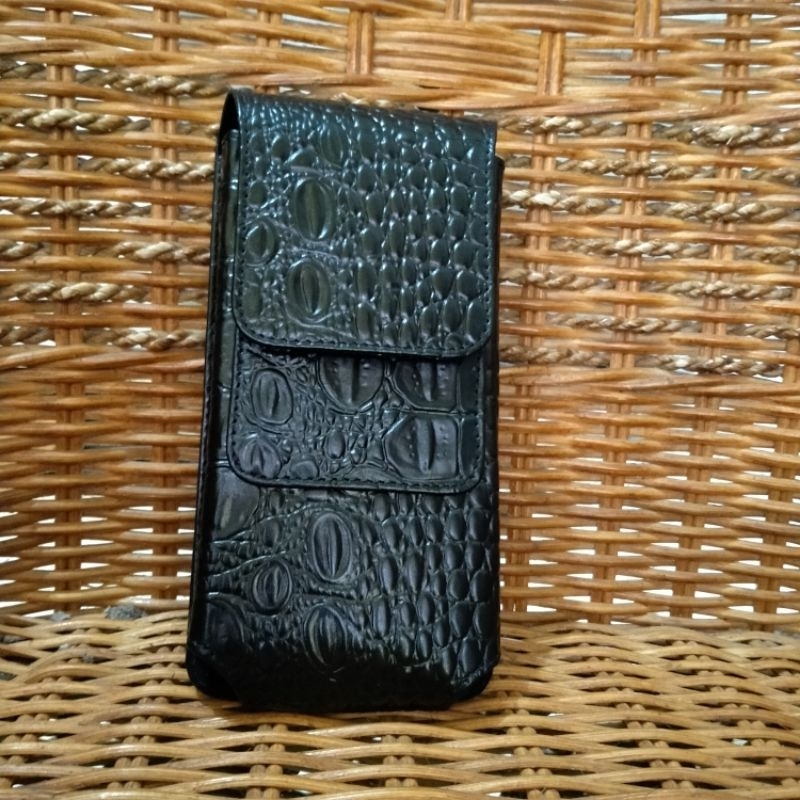 sarung HP single ukuran 7 inch bahan kulit asli.